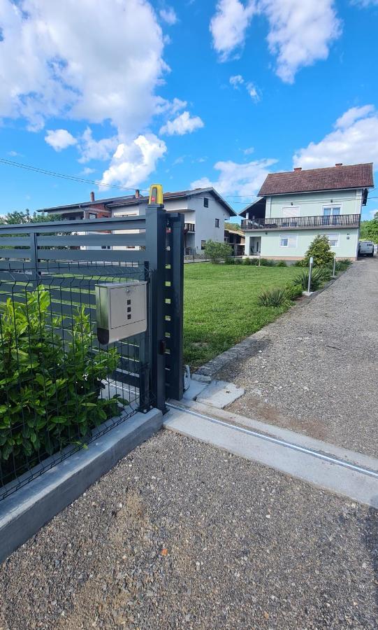 Apartman Lena Tusilovic エクステリア 写真